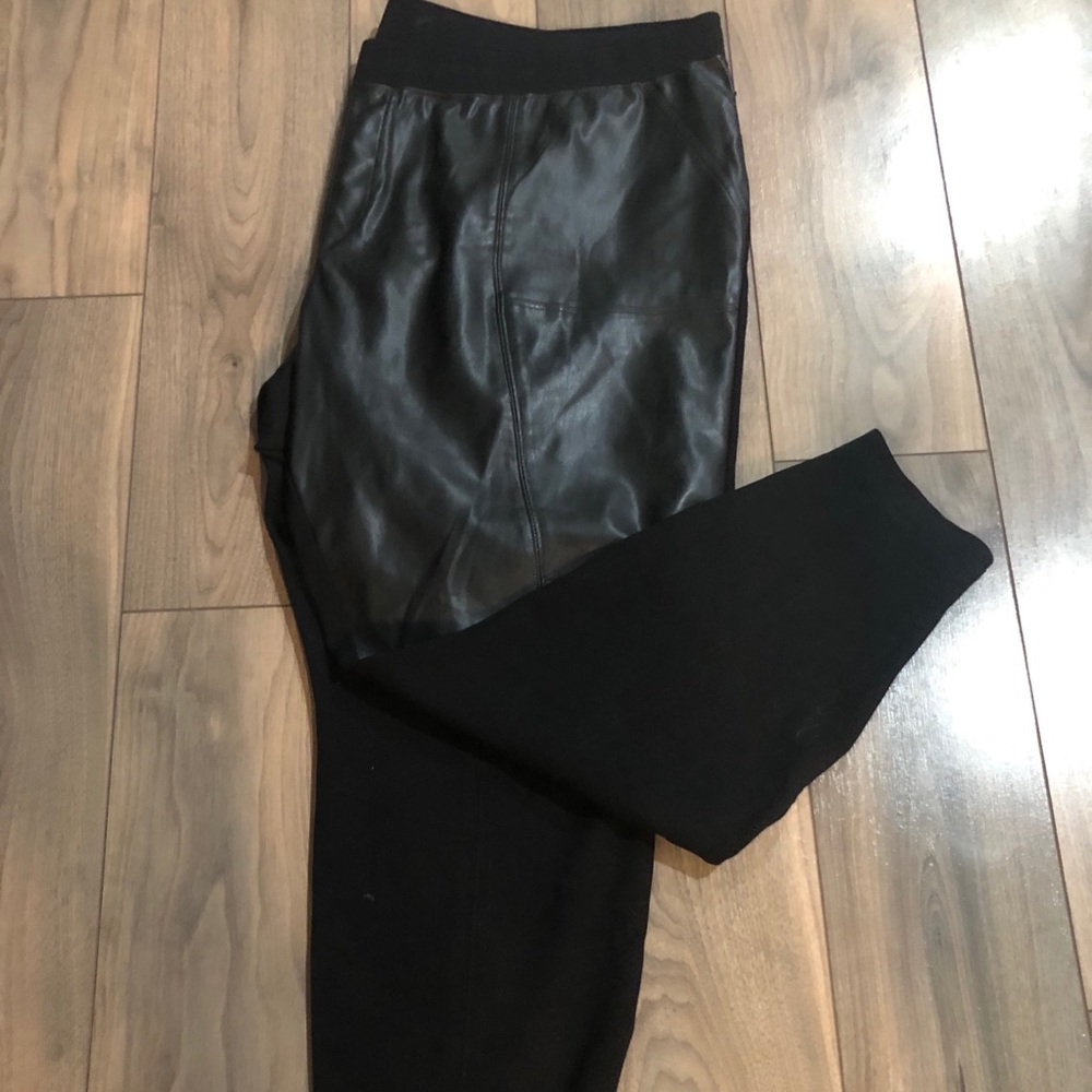 💰Love & Legend vegan leather front skinny leg pants